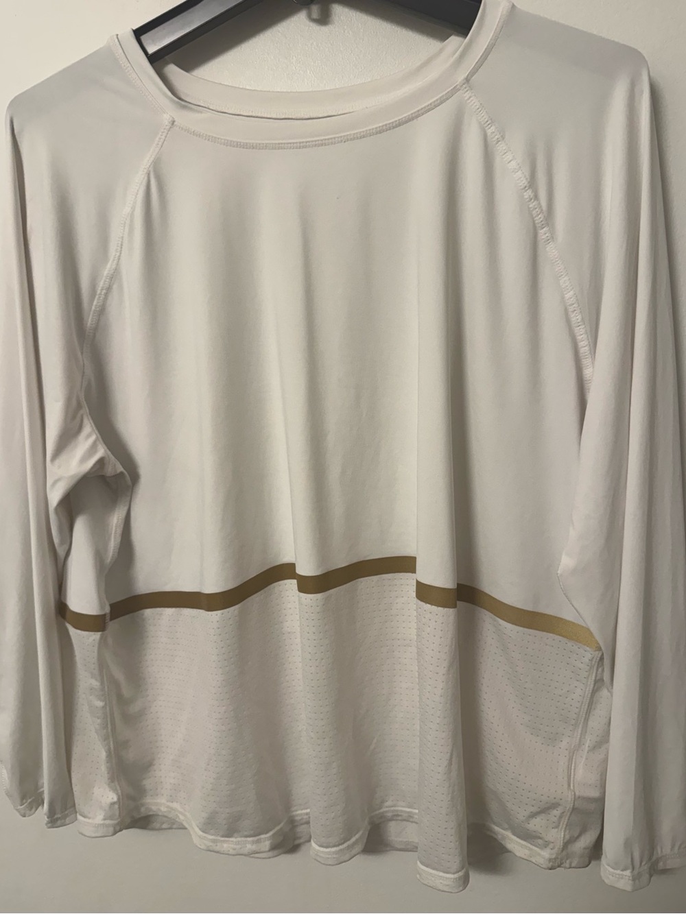 GAP White Long-Sleeve Top with Gold Stripe size XL